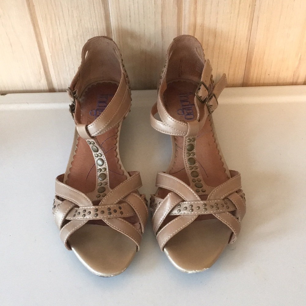 Clark’s Sandals SZ 8 1/2 Indigo style.